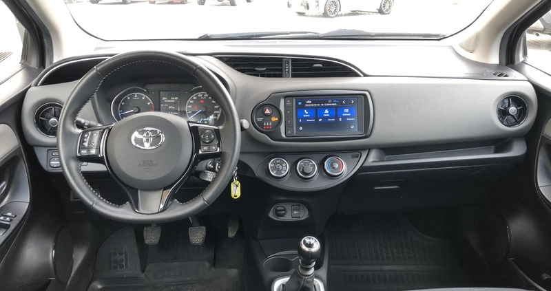 Toyota Yaris cena 62900 przebieg: 101950, rok produkcji 2020 z Głogów małe 211